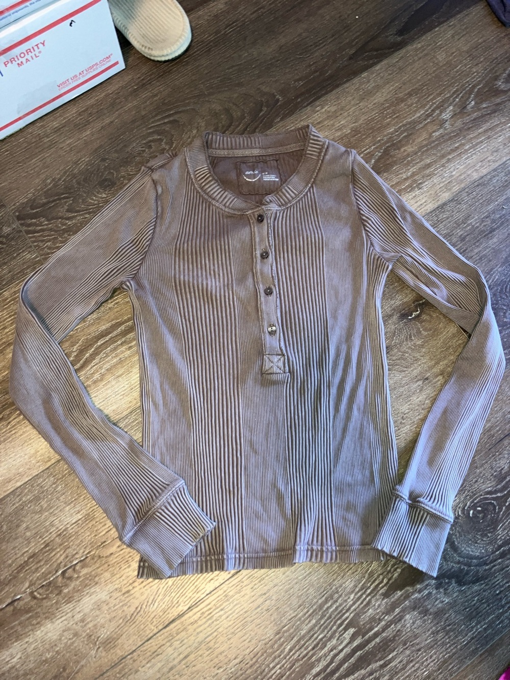 aerie Ribbed Henley Long Sleeve Top in Taupe M